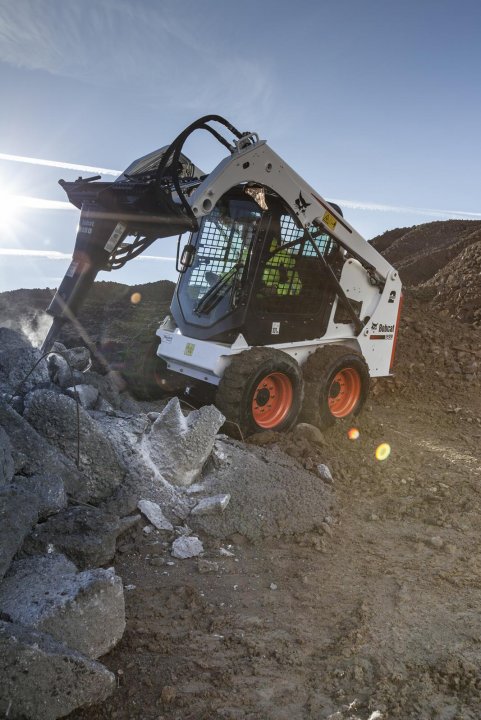 Bobcat-Skid-Steer-Loader-S450-Breaker-IMG_4797-140107.JPG