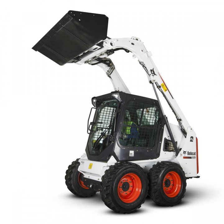 Bobcat-Skid-Steer-Loader-S450_Studio_001_140324.jpg