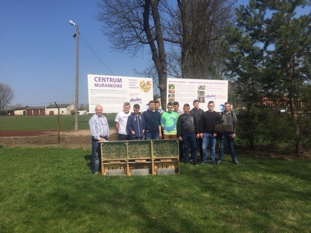 Fot.-Centrum-Murarkowe-w-Jasiencu-z-uczniami-.jpg