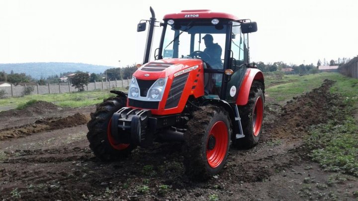 ZETOR, Kenya 1.jpg