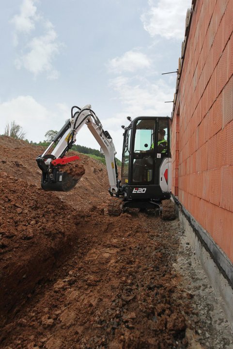 Bobcat-Excavator-E20_2.jpg