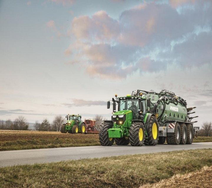 Ciagniki JD 6250R_po_kompresji.jpg