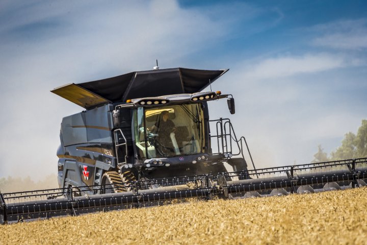 MF IDEAL 9T COMBINE_WORKING_CZ_0717-1519_143163.jpg