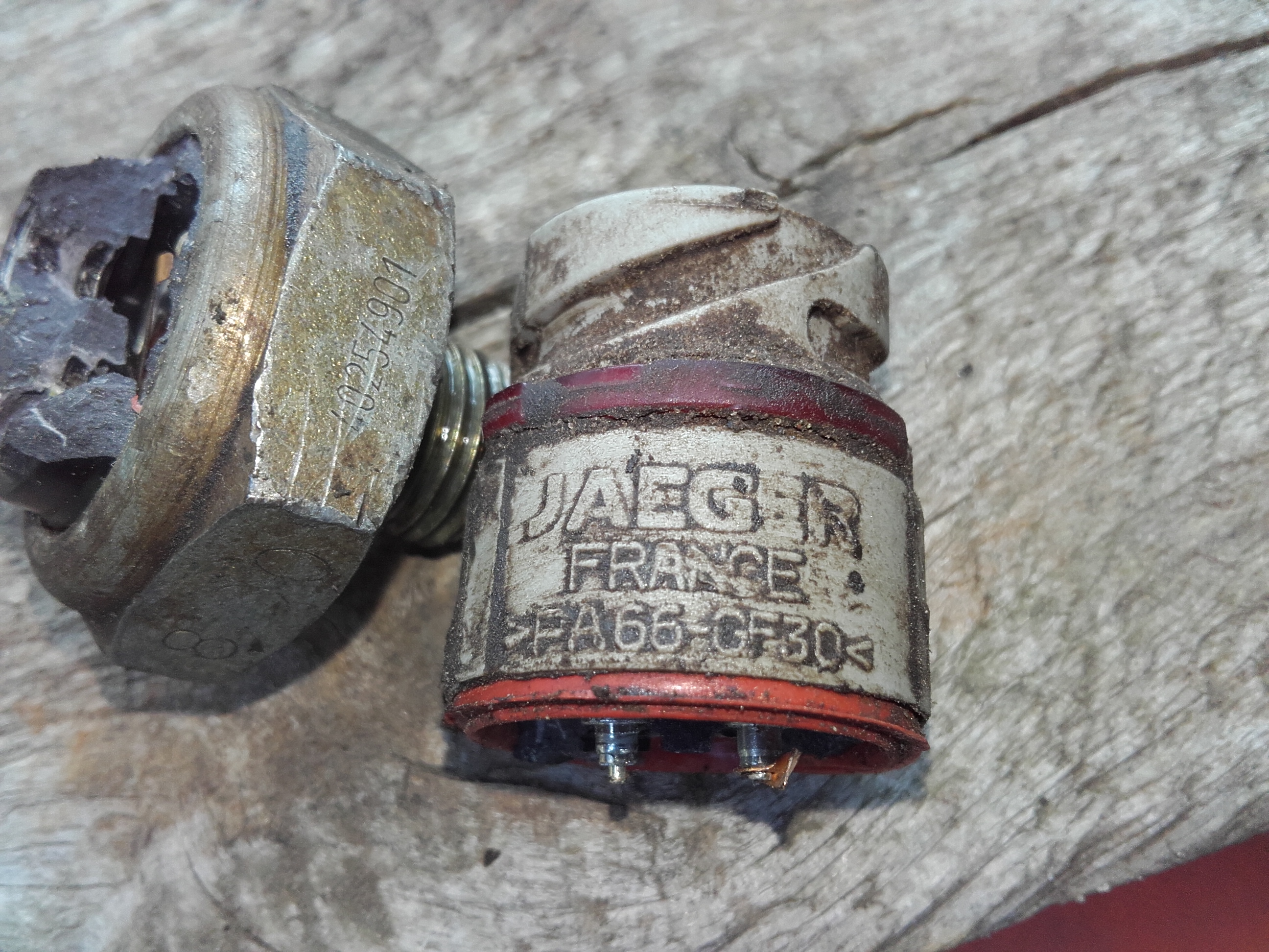 Massey ferguson 3060 uszkodzony czujnik ciśnienia oleju w