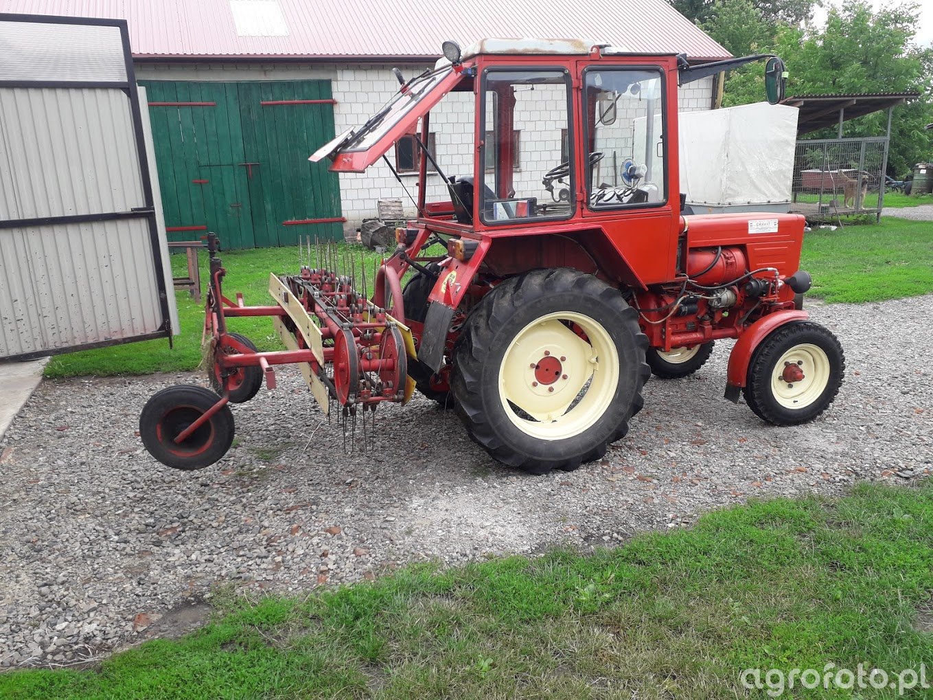 Obraz ciągnik T25 id:731960 - Galeria rolnicza agrofoto