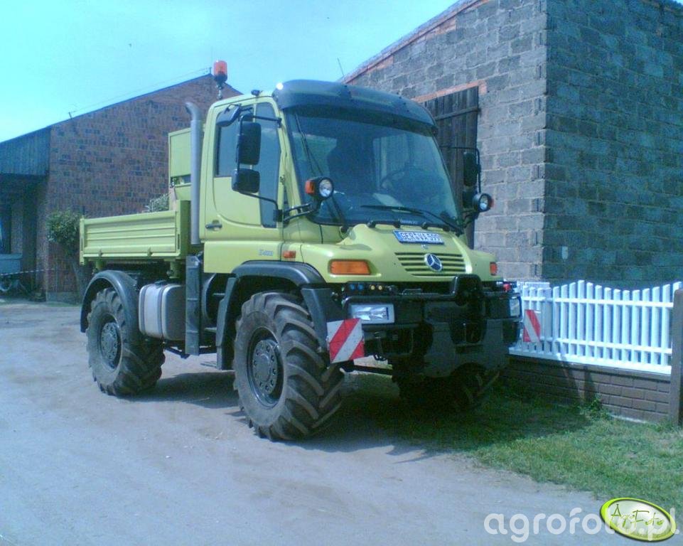 Мерседес unimog u400