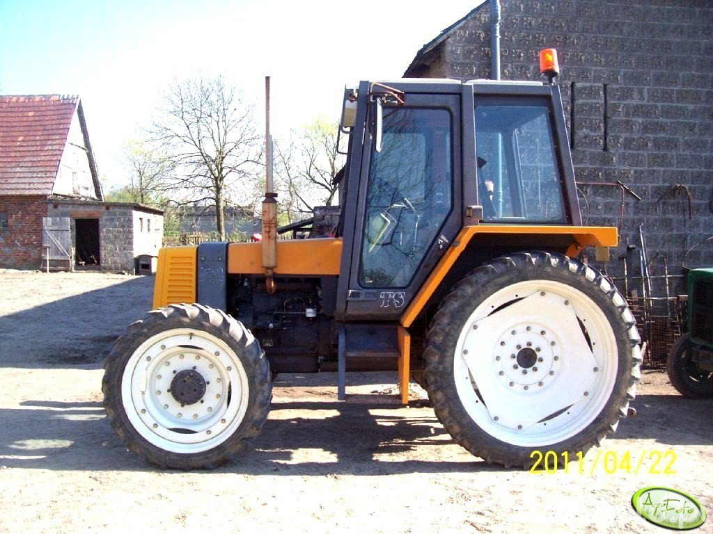 Tracteur renault 75 14