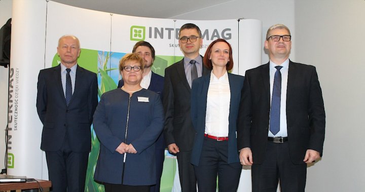 intermag grupowe2.JPG