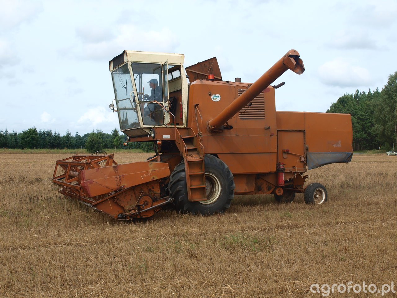 Kombajn Bizon Super Z056 - fotka #751029 - Galeria rolnicza agrofoto