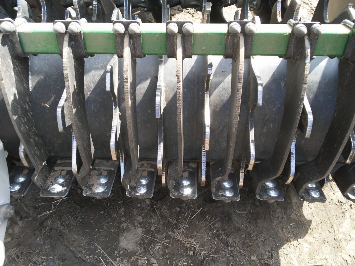 mocowanie skrobaków.jpg