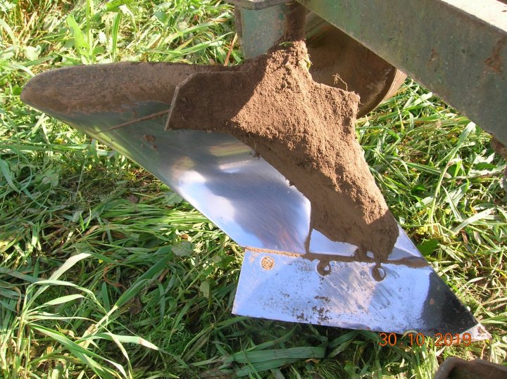 odkładnica z ziemią 1.JPG