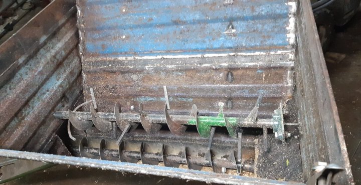 Szufla w środku.jpg