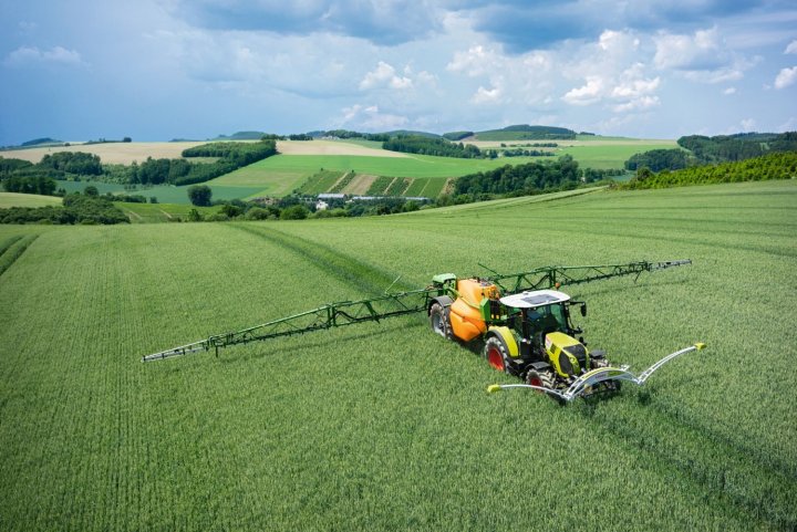 claas_crop_sensor_isaria_nawozenie_automatyczne_pszenicy_ozimej.jpg