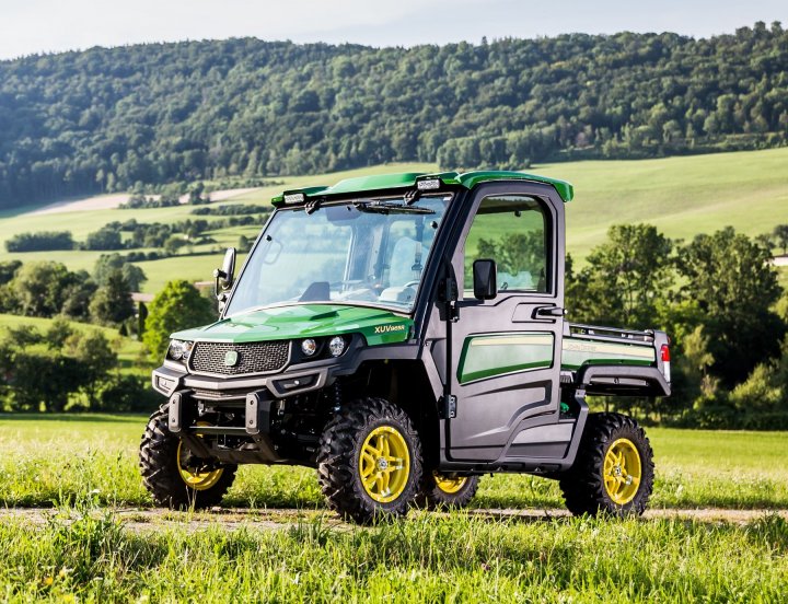 John-Deere-XUV-865R-Gator-utility-vehicle.jpg