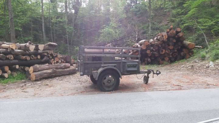 Przyczepa BenHur i agregat Onan.jpg