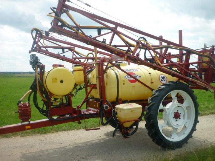 opryskiwacz-hardi-2000l-nie-rau-pilmet-vicon-1406369.jpg