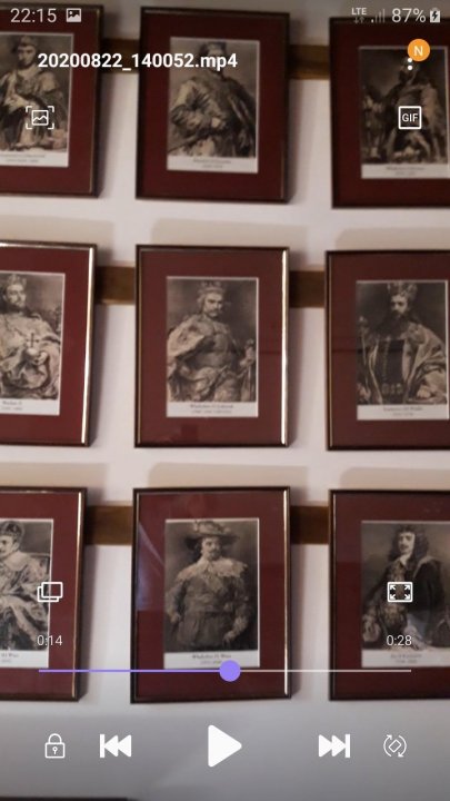 Screenshot_20200829-221540_Video Player.jpg