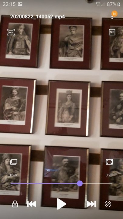 Screenshot_20200829-221549_One UI Home.jpg