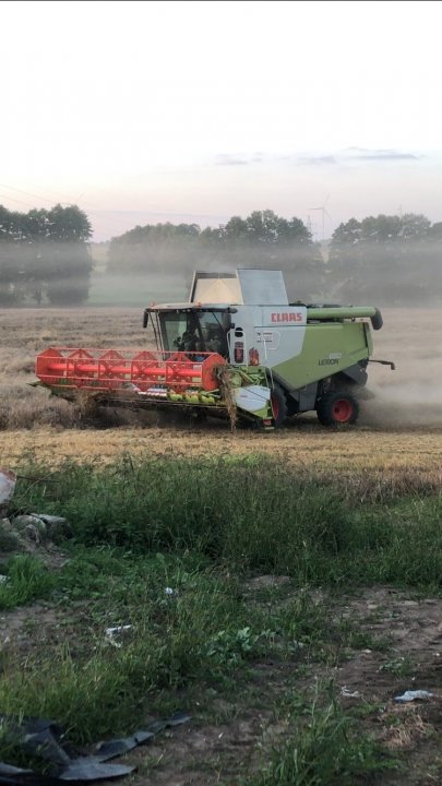 Claas lexion 650.jpg