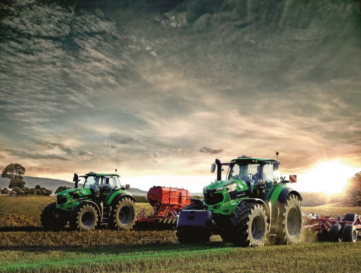 Deutz-fahr_Serie_8280_TTV.jpg