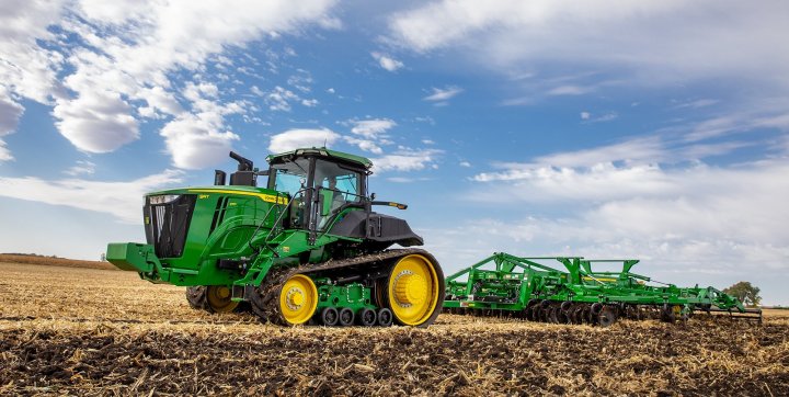 fot3_Nowe_ciagniki_JohnDeere_serii9.jpg