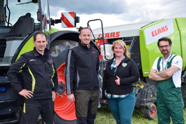 Eksperci z firm partnerskich Krowie na Zdrowie podczas inauguracji proje....jpg