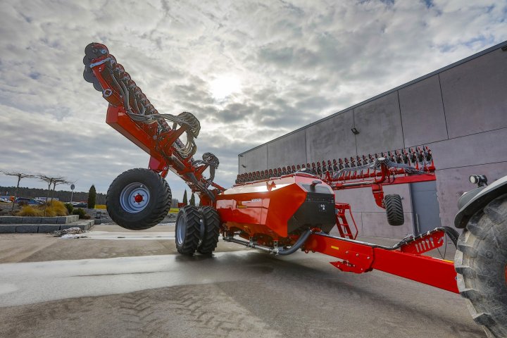 Avatar 18 M Product Image.jpg