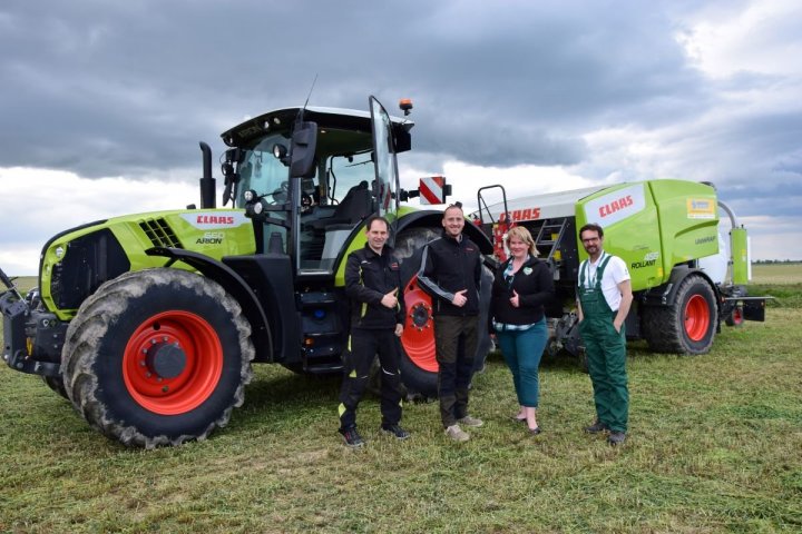 Eksperci programu Krowie na Zdrowie - Paweł Baurycza (drugi od lewej) Hanna Nowak, Maciej Stranz (od prawej).JPG