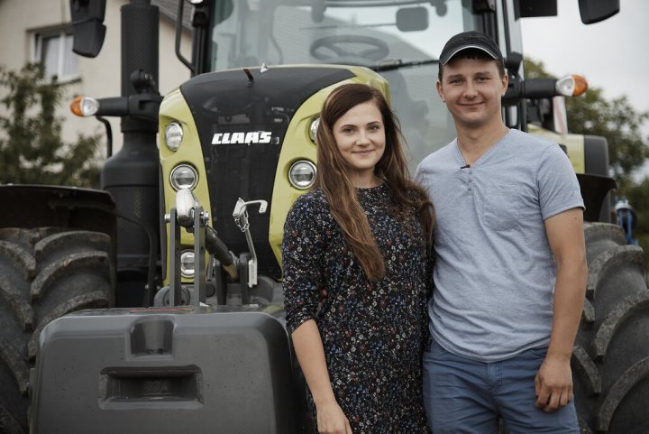 Mateusz Kądziela ze swoją partnerką.jpg