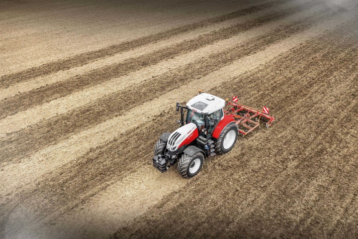 STEYR_New Impuls CVT_Cultivation.jpg