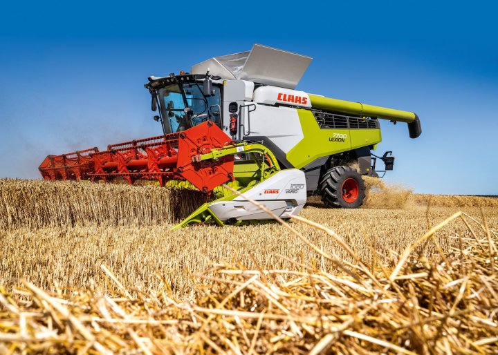 cl_k24996_20190726_04475_lexion7700_vario_rz.jpg