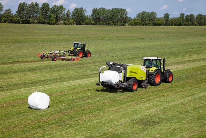 claas_rollant_uniwrap_claas_liner_zbio_r_sianokiszonki.jpg