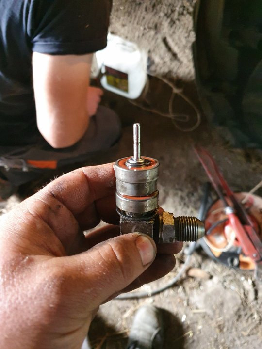 stare kolanko iglica.jpg