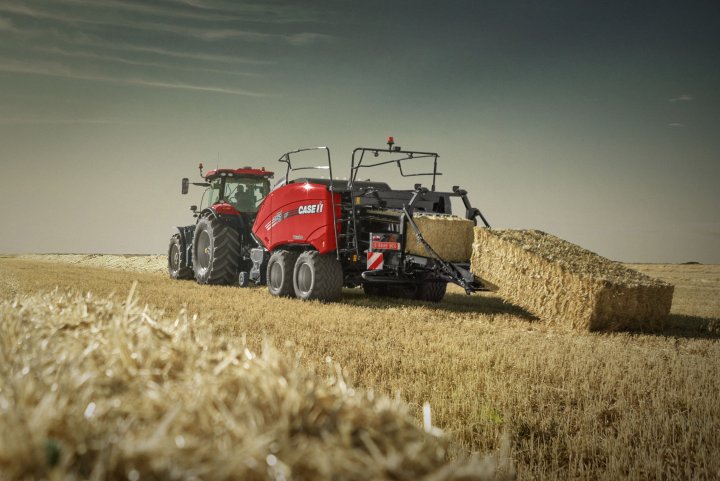 CASE IH_LB_424_XLD_BALE PRODUCTION.jpg