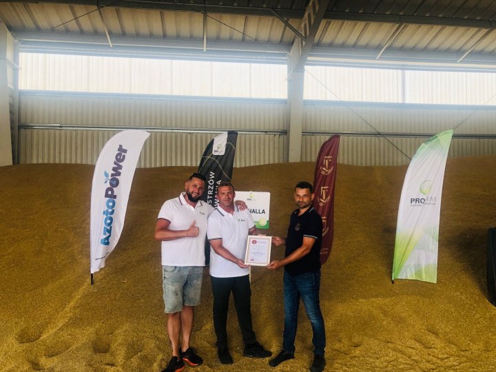 Rekord Polski Jęczmień Valhalla 11,268 GR Krzysztof Krawiec - Stróżewo gmina Pyrzyce Zachodniopomorskie.jpg