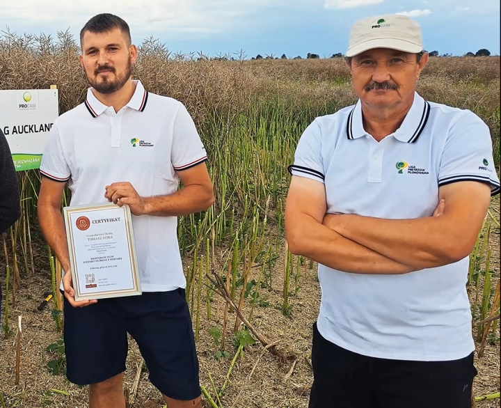 Paweł Góra i Tomasz Góra rekord rzepak 6625 kg ha.png