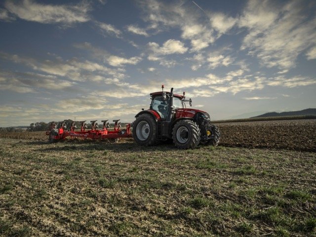 CASE IH_PUMA 260 CVXDrive_FIELD WORK.jpg