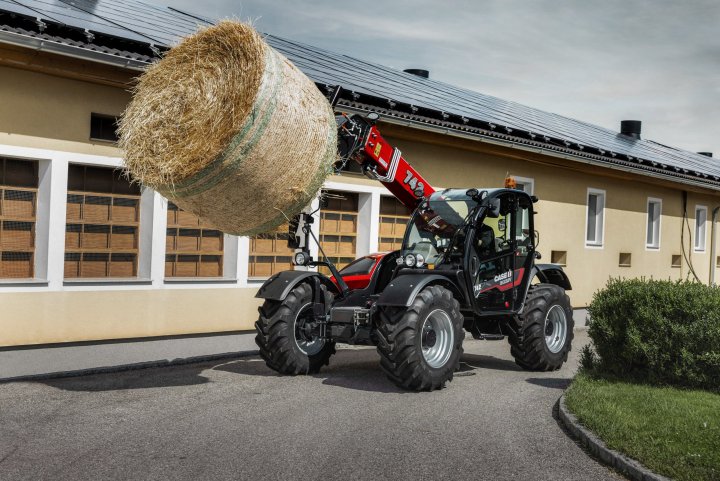 CASE IH_FARMLIFT_742_3.jpg