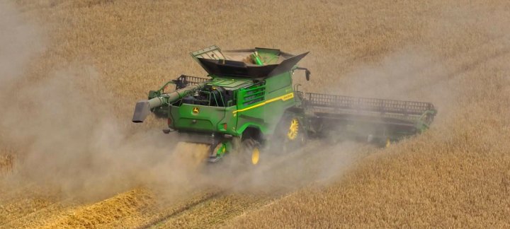 Fot_4_Zniwa_coraz_bardziej_wymagajace_Technologia_John_Deere_wychodzi_naprzeciw.jpg