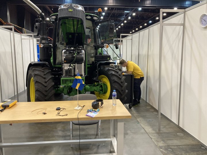 Fot_1_John_Deere_na_EuroSkills_2023_Osma_edycja_wydarzenia_odbyla_sie_w_Gdansku.jpg