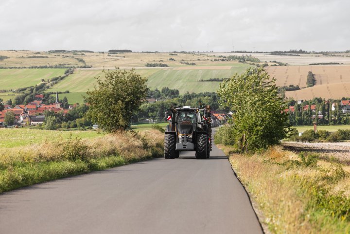 valtra-s-series-germany-2023-img-0157-4K.jpg