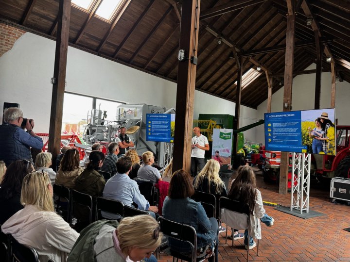 Bayer_Konferencja Polowa_fot (1).jpg