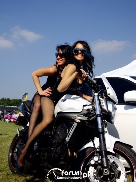 dziewczyny-na-motorze-m8038.jpg