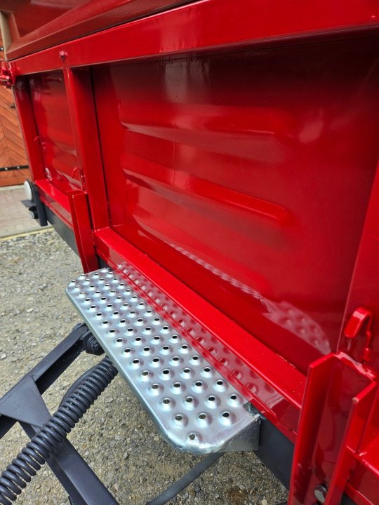 Podest przyczepy - stopien Liftex.jpg