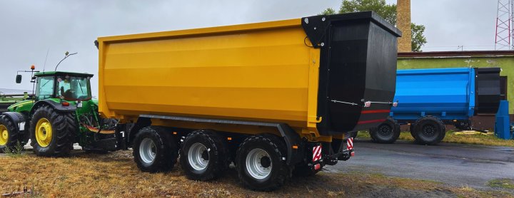 Przyczepa ze ścianą przesuwną push off trailer, Agrotechnology, Wieczorek, Kobzarenko, FLiegl, Metalfach, USA , adapter (4).jpg