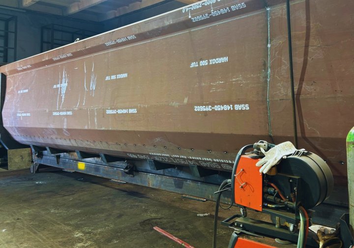 Przyczepa ze ścianą przesuwną push off trailer, Agrotechnology, Wieczorek, Kobzarenko, FLiegl, Metalfach, USA , adapter (8).jpg